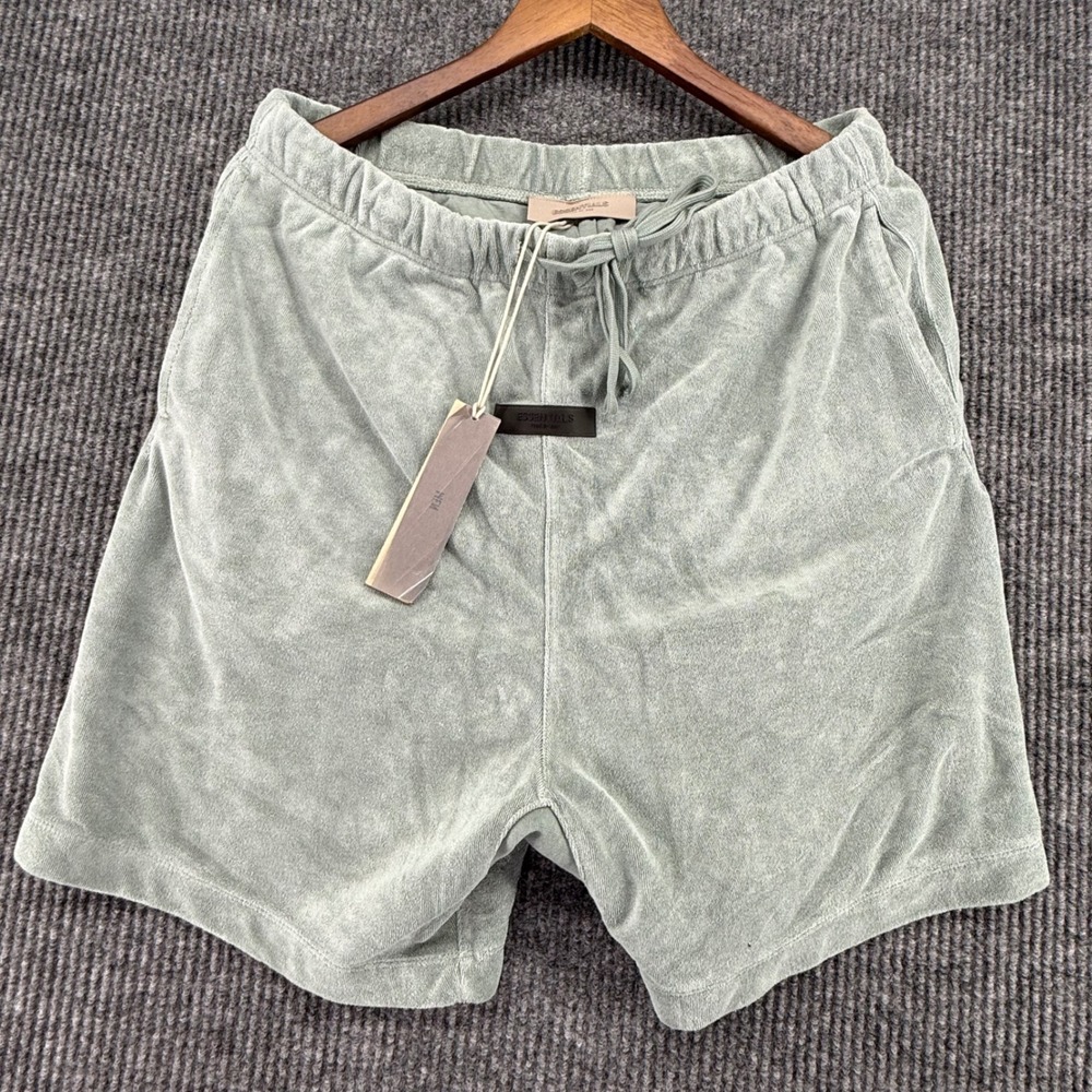 Fear of God Essentials Mens Terry Cloth Shorts Sage Green Logo Size M NEW